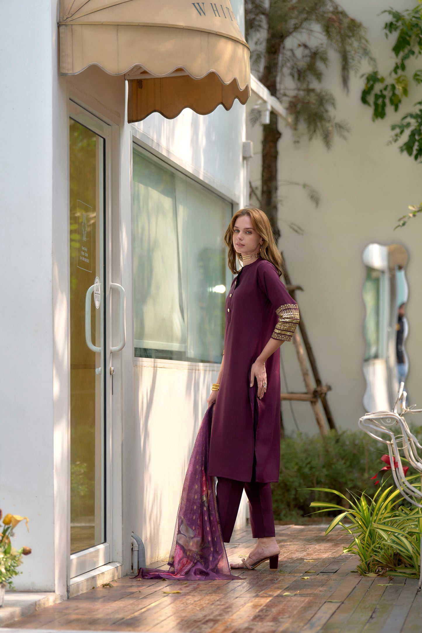 Dark-Wine Roman Fabric Kurta Set with Organza Jacquard Dupatta
