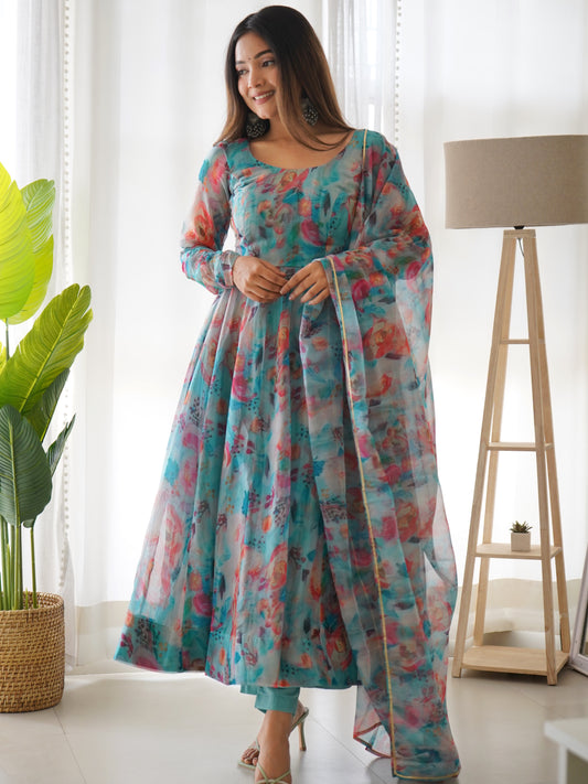 Multicolor Digital Print Organza Silk Kurta Set By Stylish Ethnic