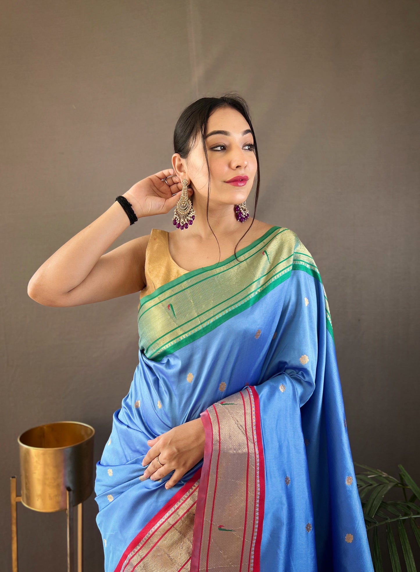 Women Woven Light Denim  Saree with Contrast Border