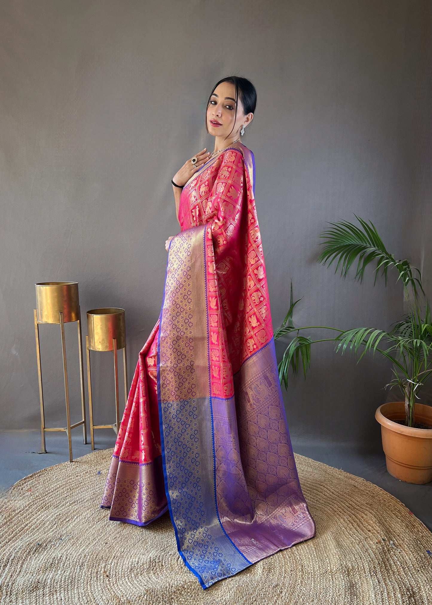 Women Pink Pattu Silk And Zari Weaving Rich Pallu Saree With Blouse For Women