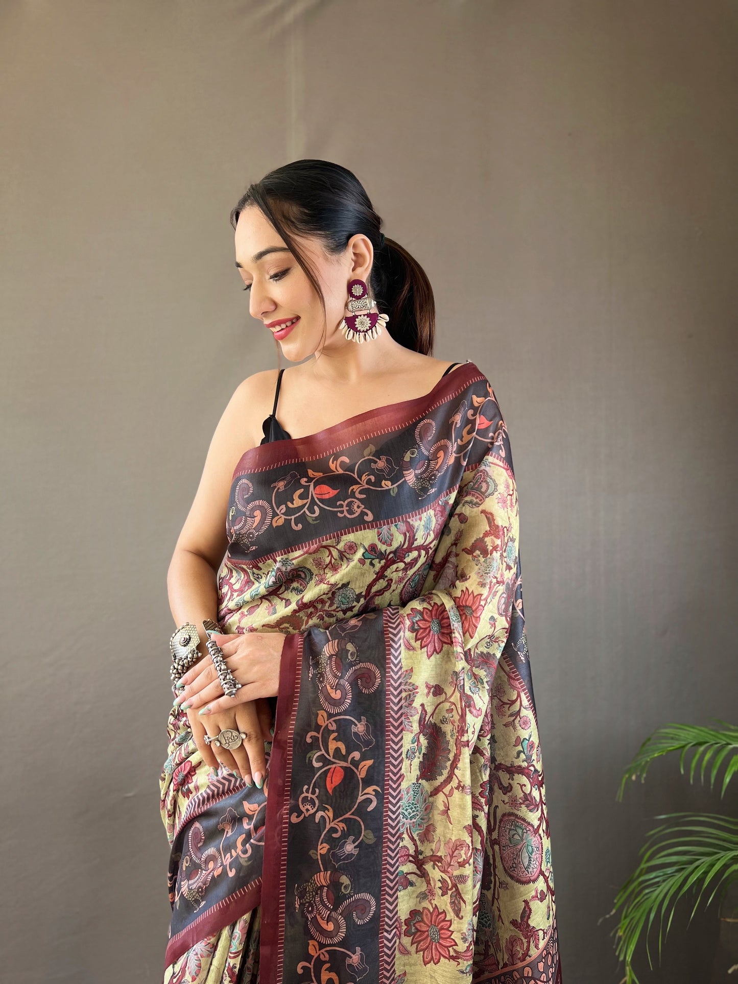 Pista Floral Printed Saree with Blouse Piece