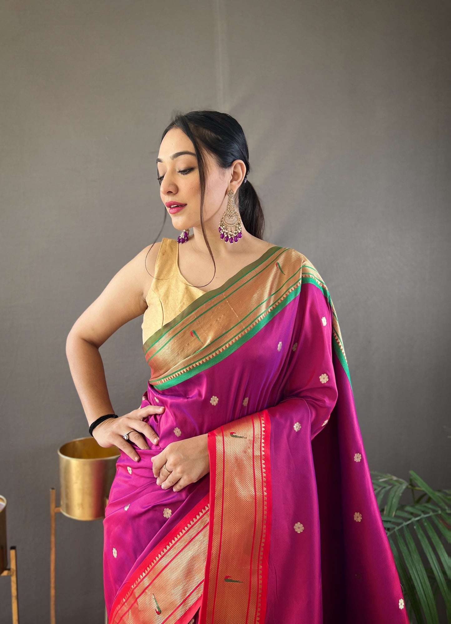 Women Woven Dark Pink Saree with Contrast Border