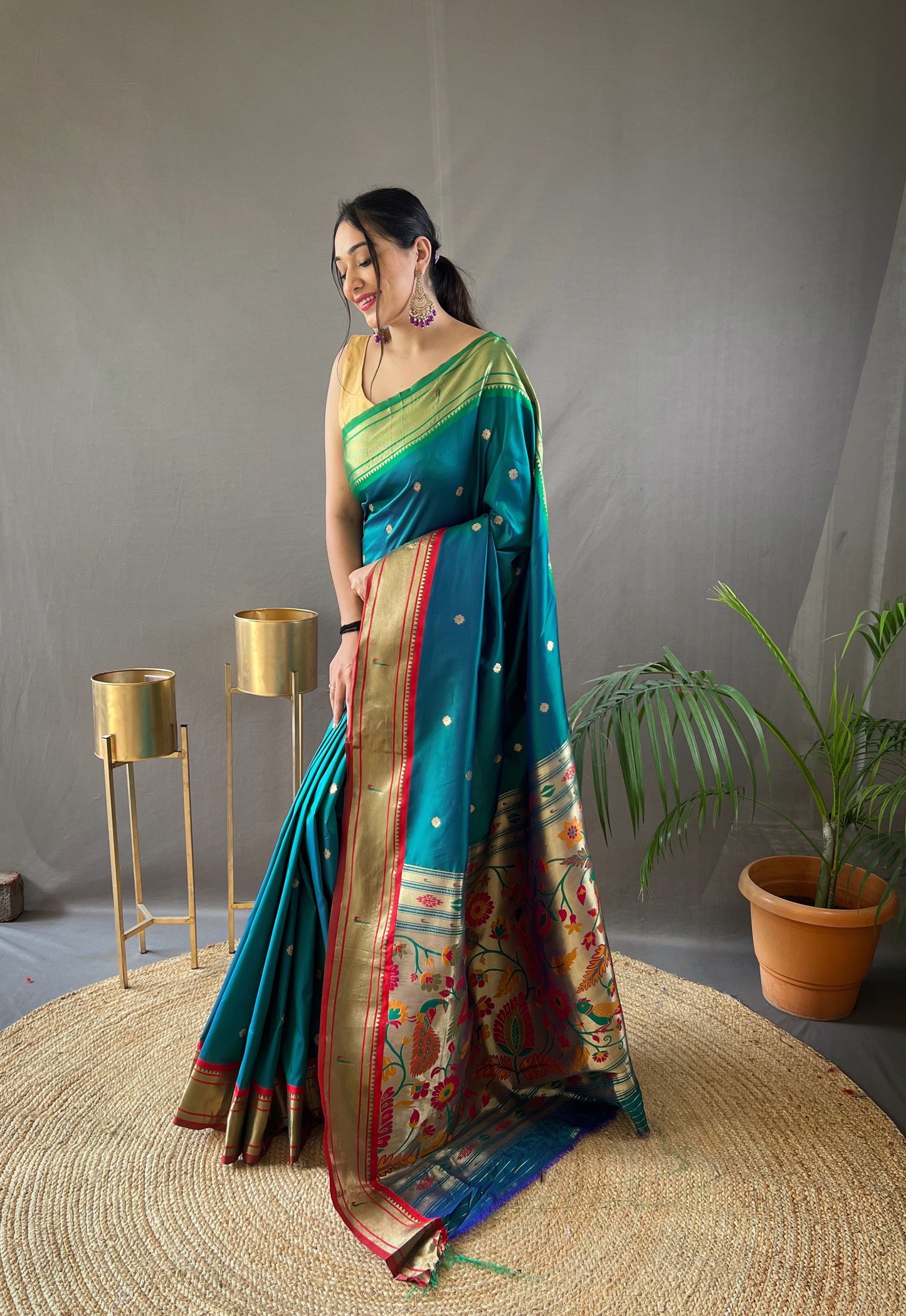 Women Woven Rama Green Saree with Contrast Border