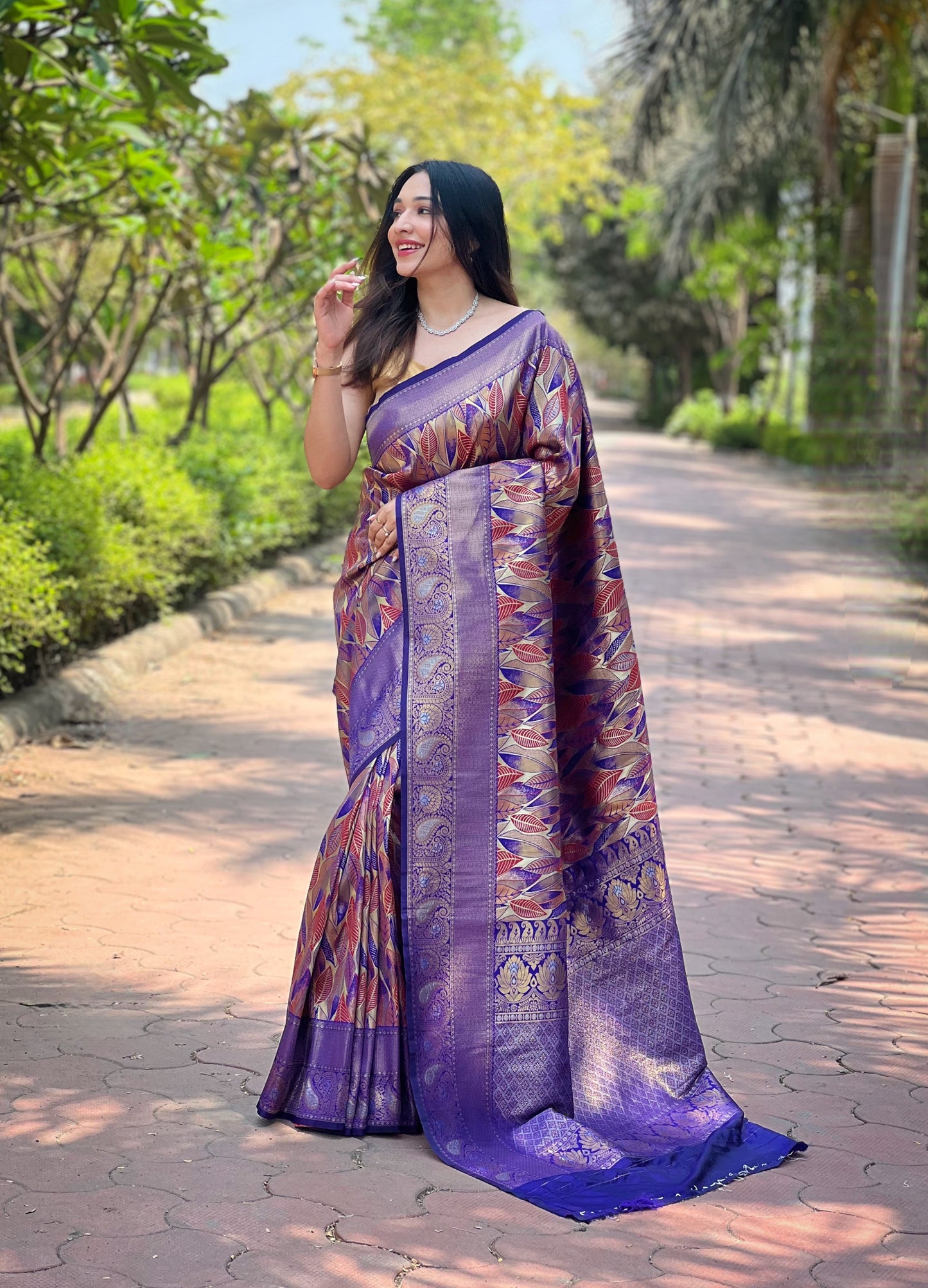 Violet Purple Silk Weaving Traditional Saree