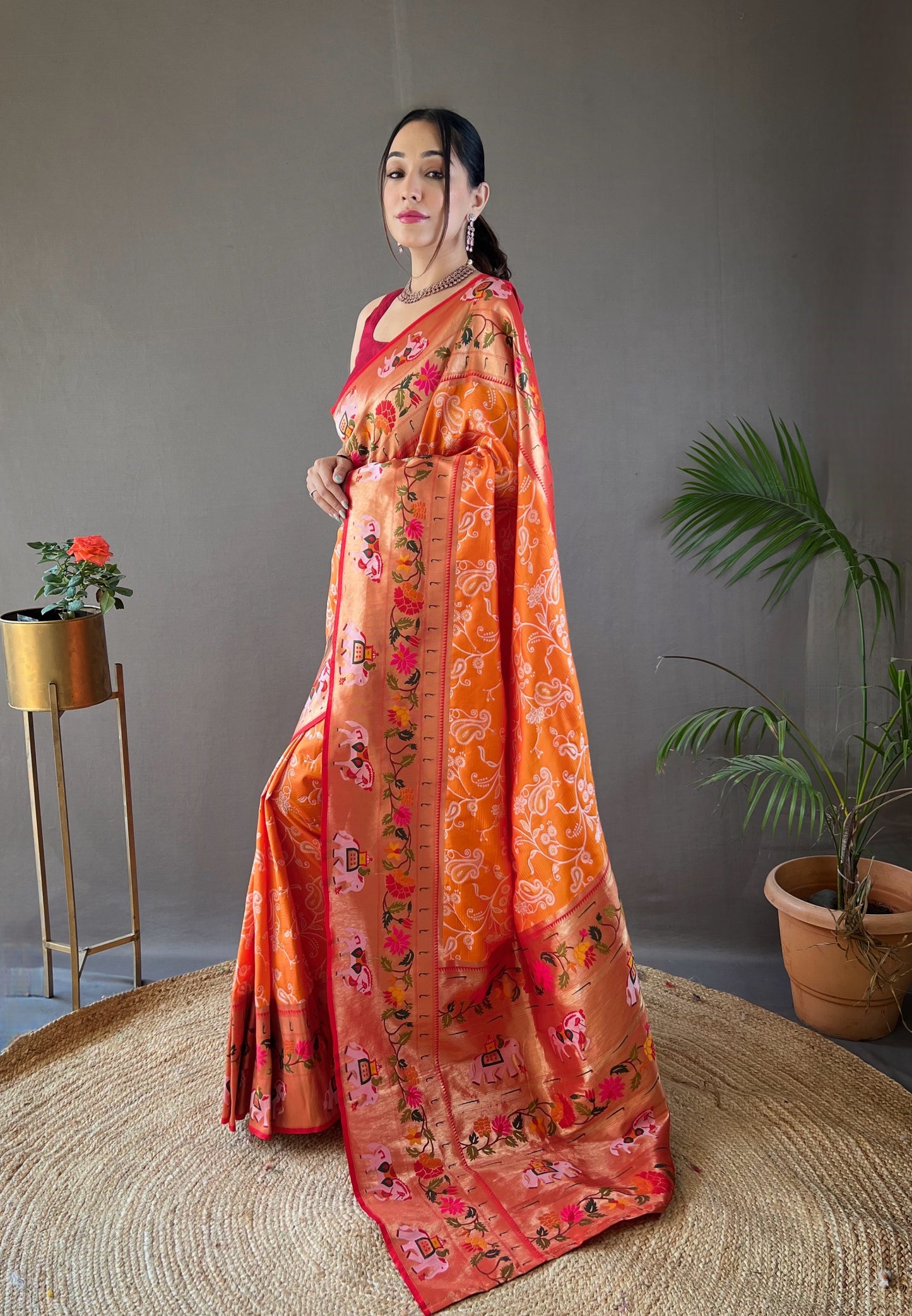 Women Paisley Yellow Woven Saree with Contrast Border