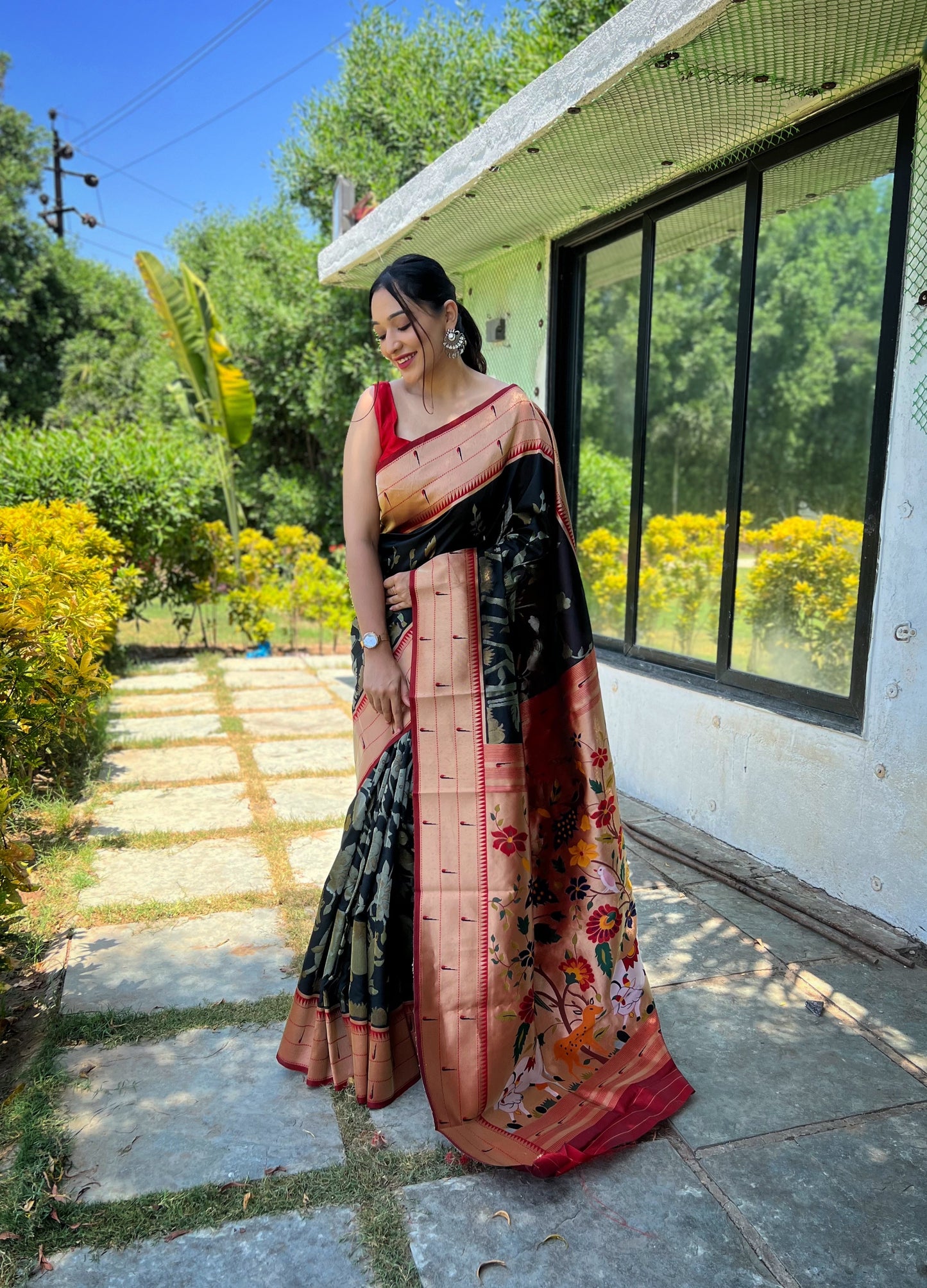 Black Weaved Zari Traditional Paithani Silk Saree