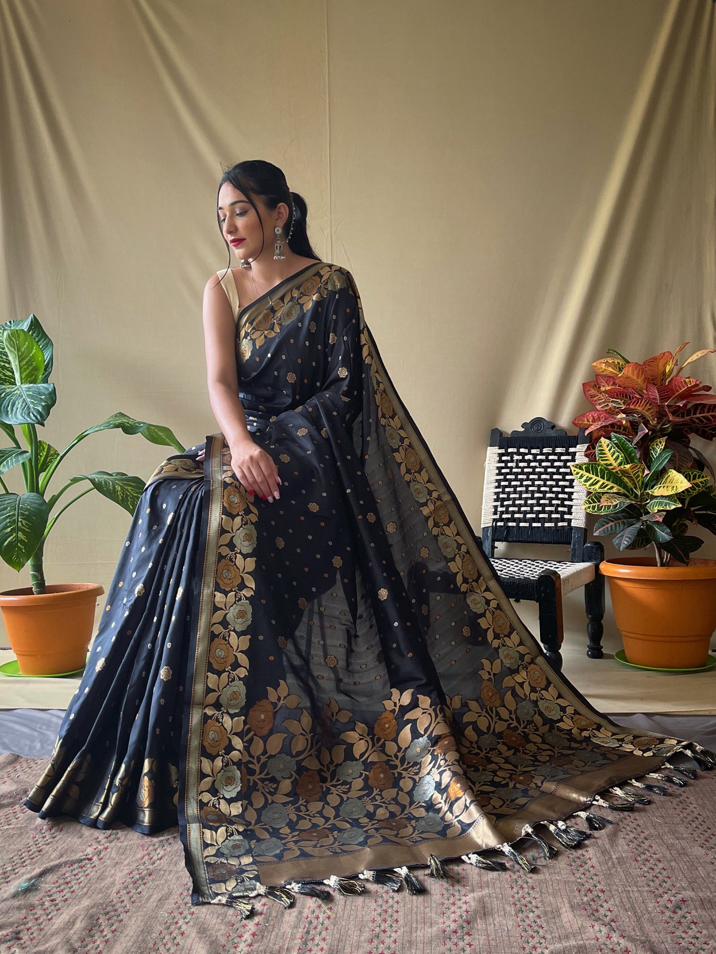 Classy Black Pure Soft Silk Saree with Triple Zari Weaving