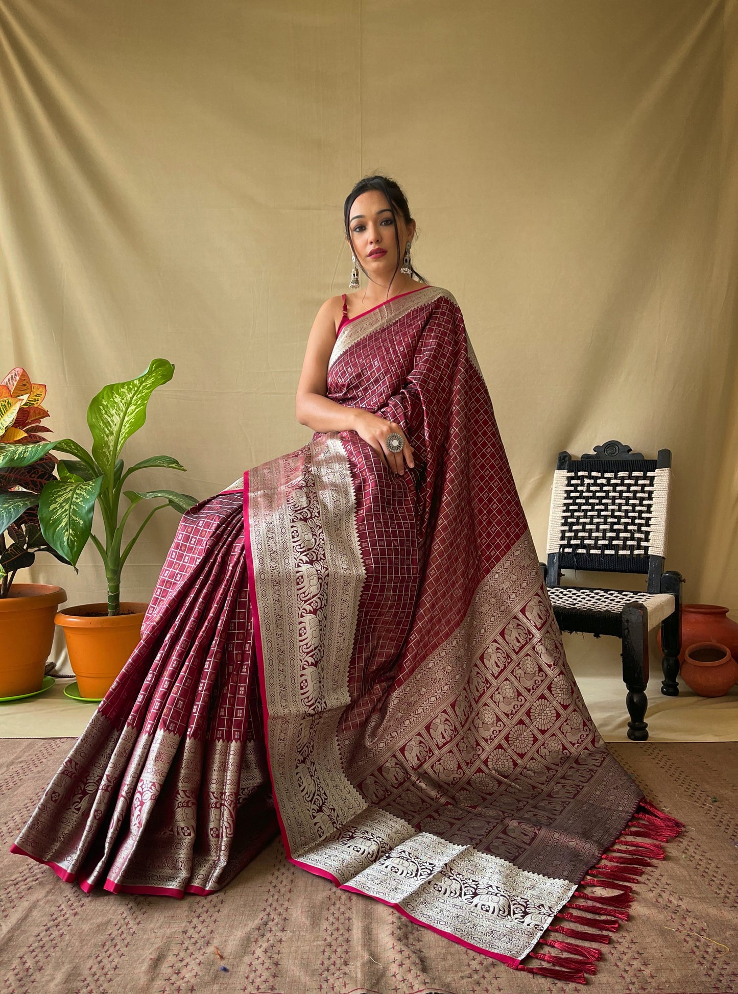 Maroon Soft Litchi Silk Khicha Checks Saree