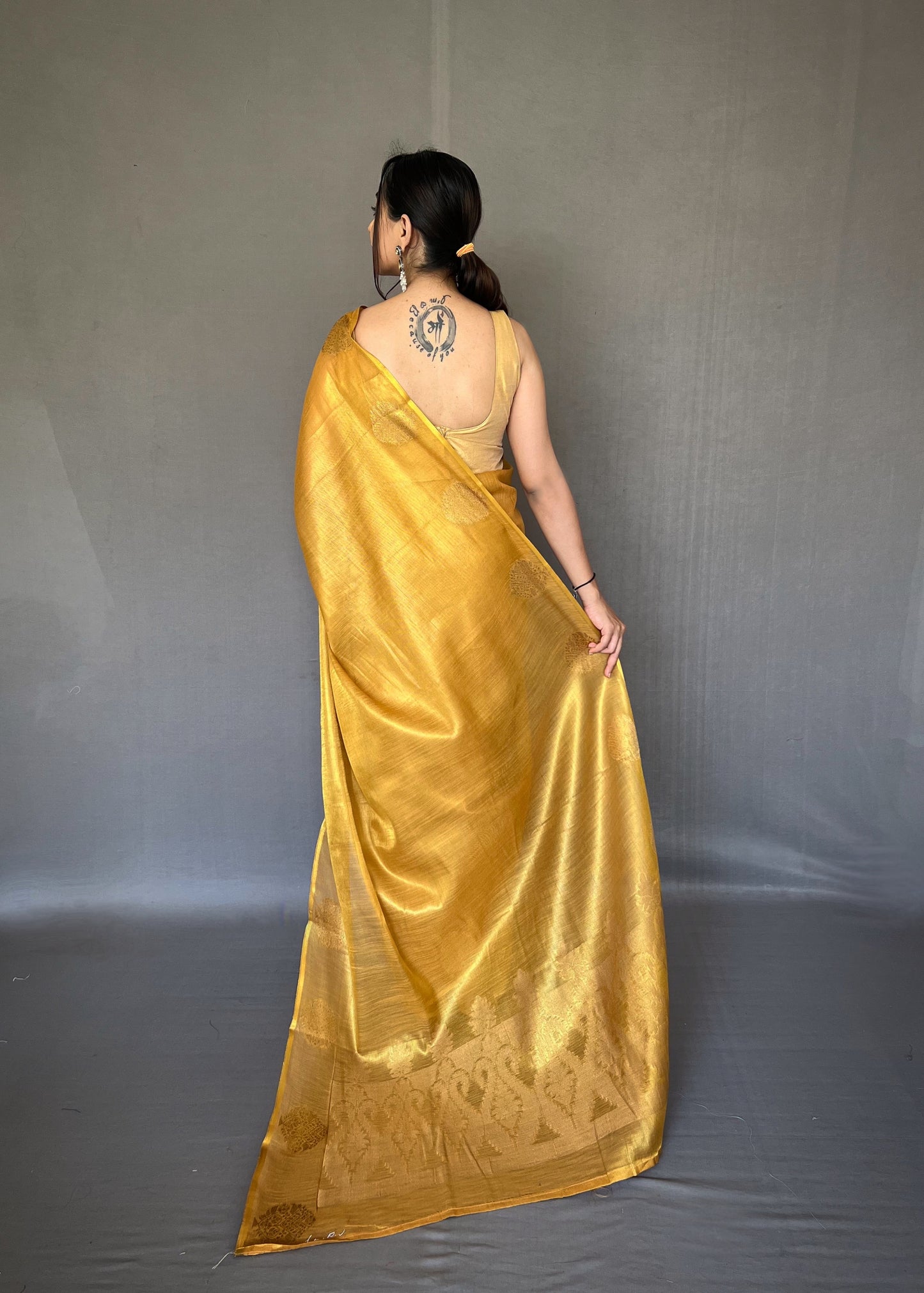 Gold-Toned Woven Design Zari Tissue Saree