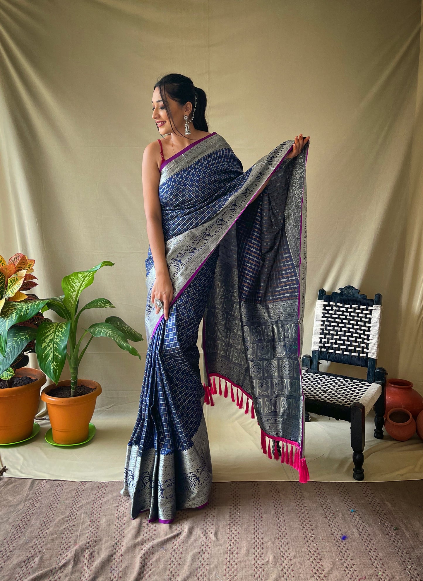 Navy Blue Soft Litchi Silk Khicha Checks Saree