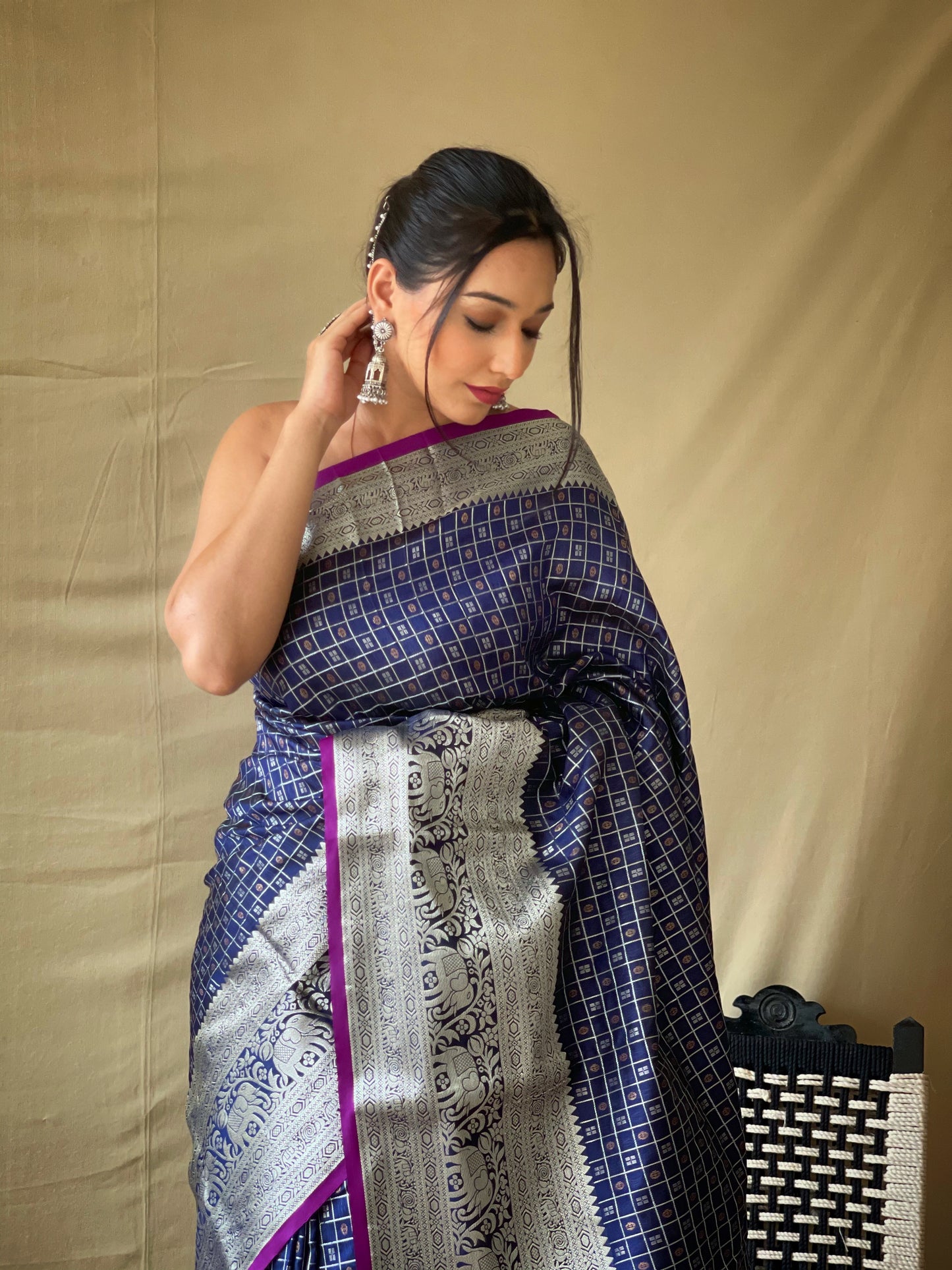 Navy Blue Soft Litchi Silk Khicha Checks Saree