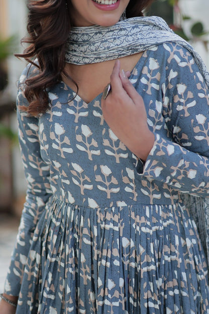 Pure Cotton Grey Kurta Set with Fancy V Neck and Dupatta