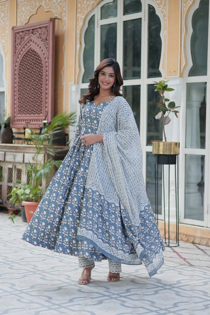 Pure Cotton Grey Kurta Set with Fancy V Neck and Dupatta