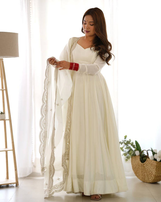 Elegant 16 Kali Romansilk Chanderi White Anarkali Set with Embroidery Dupatta