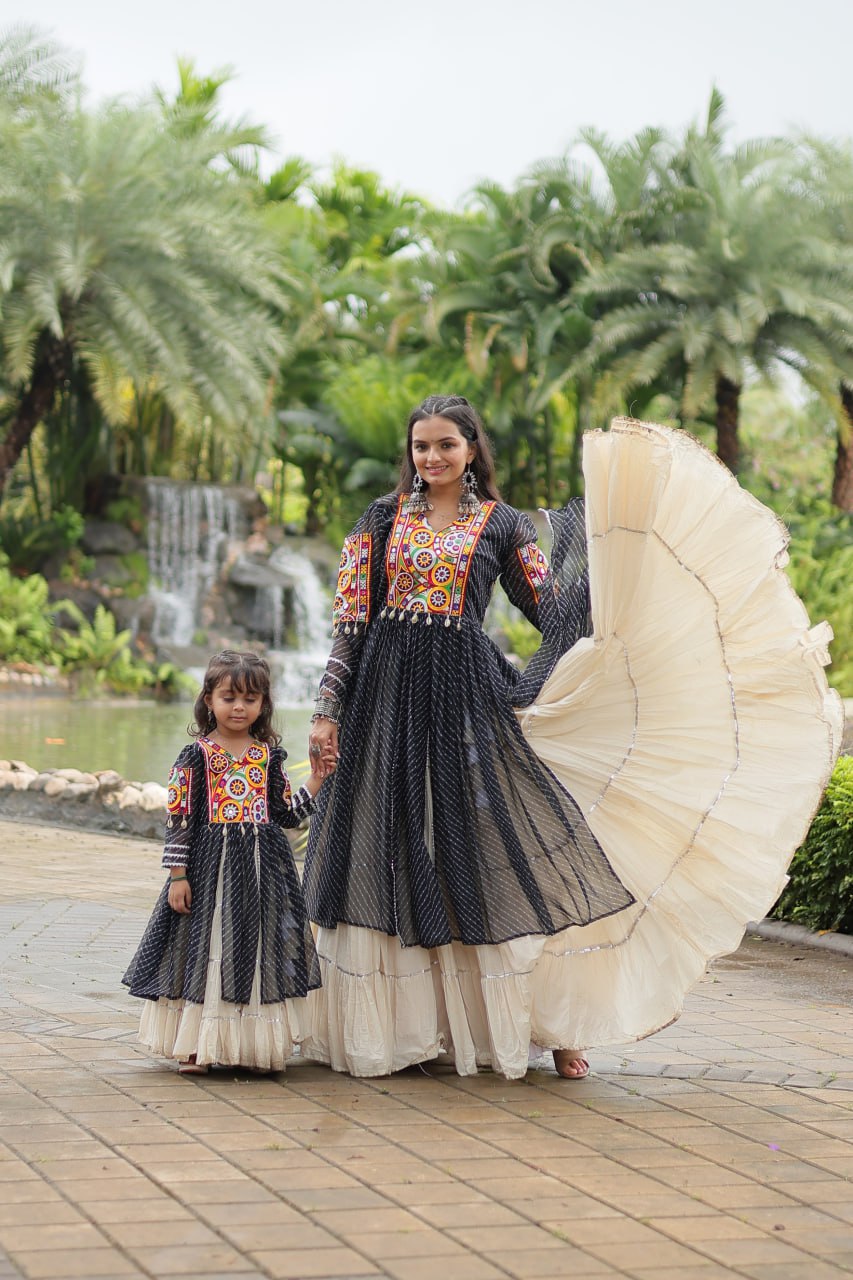 Mother Daughter Matching Lehenga With Gamthi Work Black Green Navaratri Combo By Stylish Ethnic