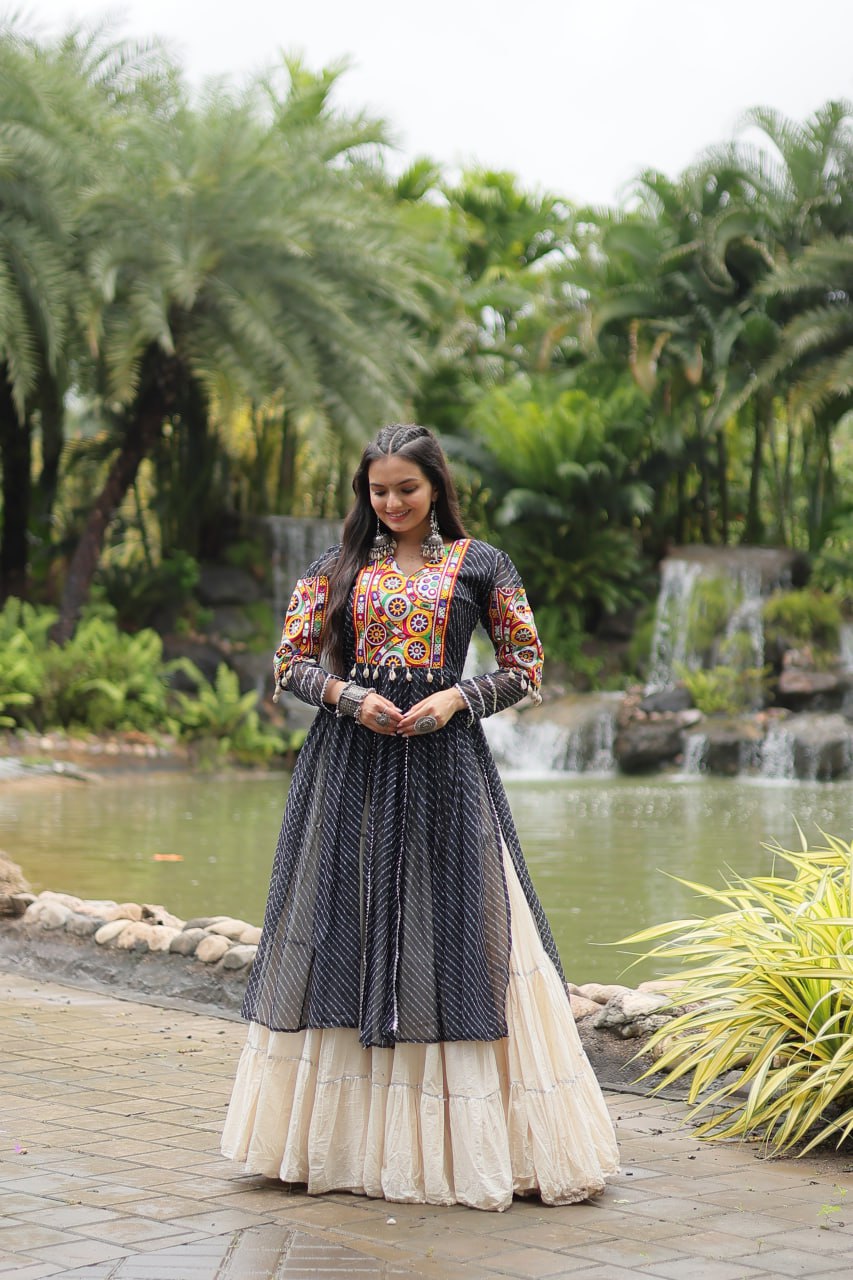 Mother Daughter Matching Lehenga With Gamthi Work Black Green Navaratri Combo By Stylish Ethnic