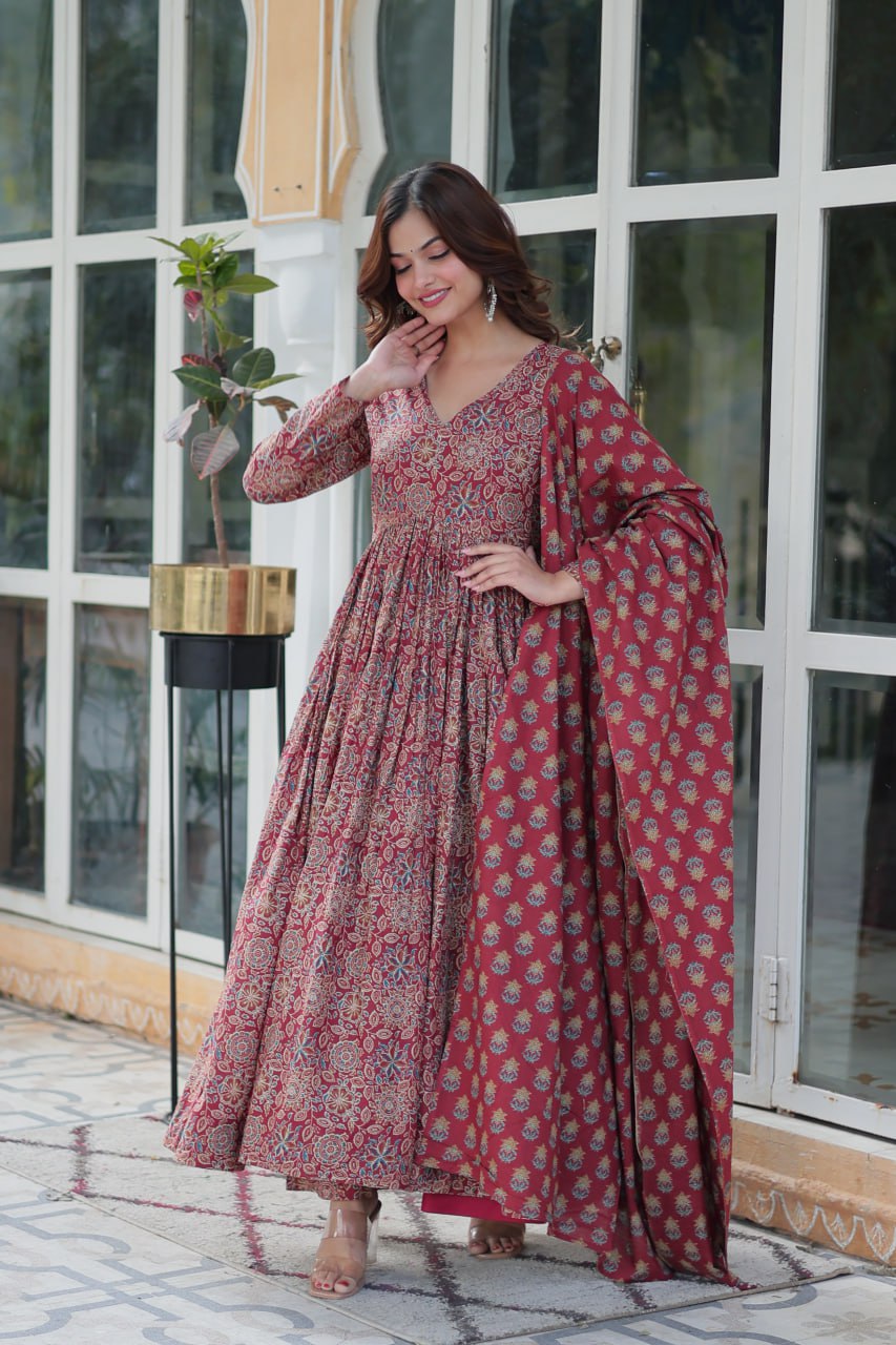 Elegant Pure Cotton Maroon Kurta Set with Dupatta – Full Sleeves & Fancy V Neck Design