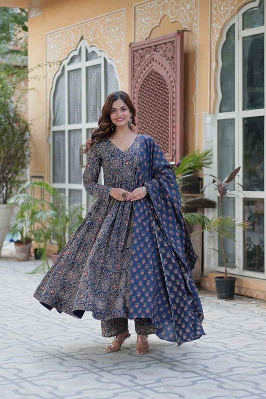 Elegant Pure Cotton Blue Kurta Set with Dupatta – Full Sleeves & Fancy V Neck Design