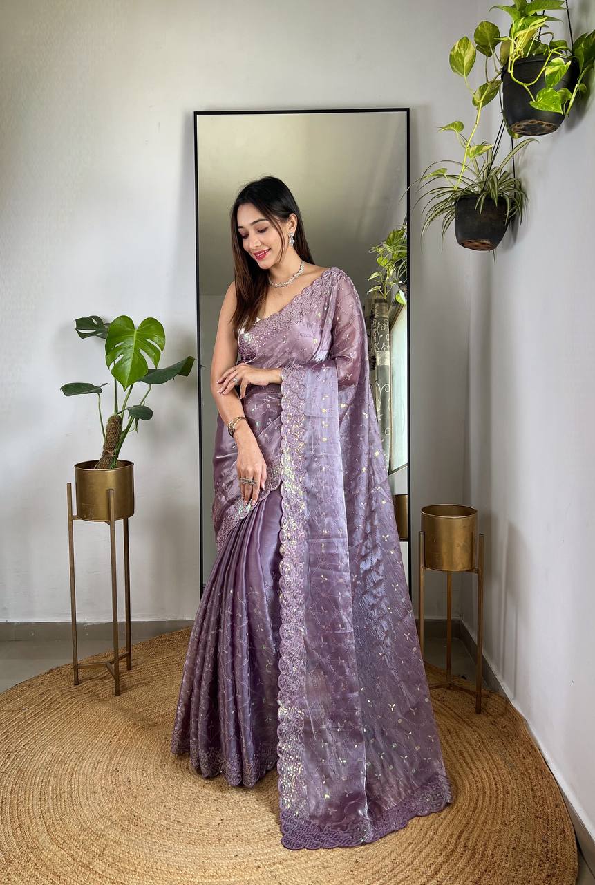 Women's Soft Geemichu Silk Lavender Ethnic Saree With Un stich Blouse Piece