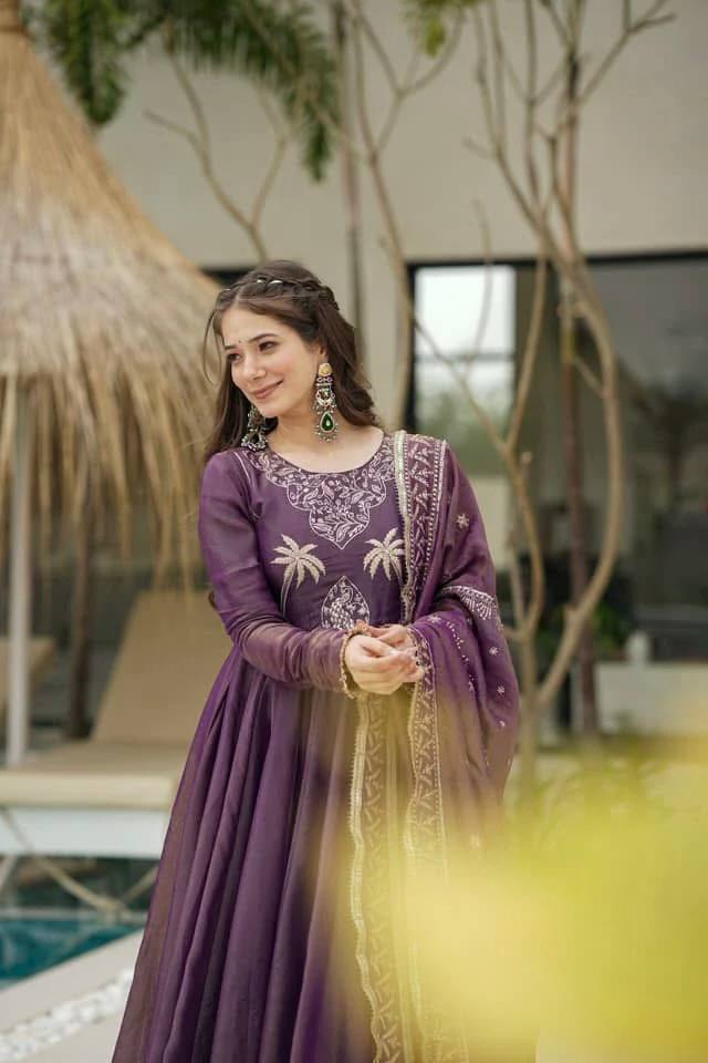 Party Wear Look Gown, Bottom And Dupatta In Fully Flair With Attached Pad Suit