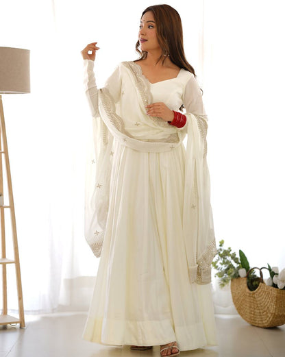 Elegant 16 Kali Romansilk Chanderi White Anarkali Set with Embroidery Dupatta