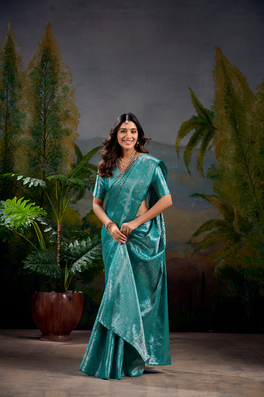 Elegant Kanjivaram Silk Bottle Green Saree with Zari Weaving Work | Traditional Ethnic Wear for Weddings and Festivals