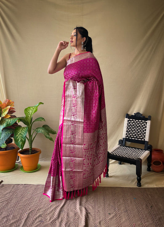 Pink Soft Litchi Silk Khicha Checks Saree