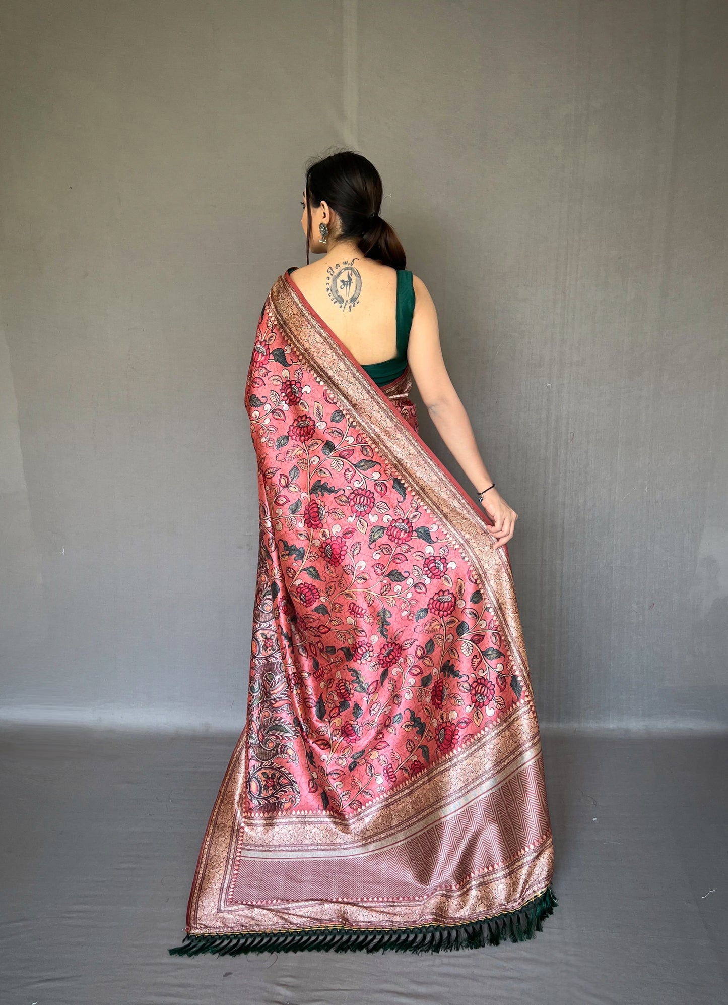 Pink Diva Soft Silk Kalamkari Printed Saree