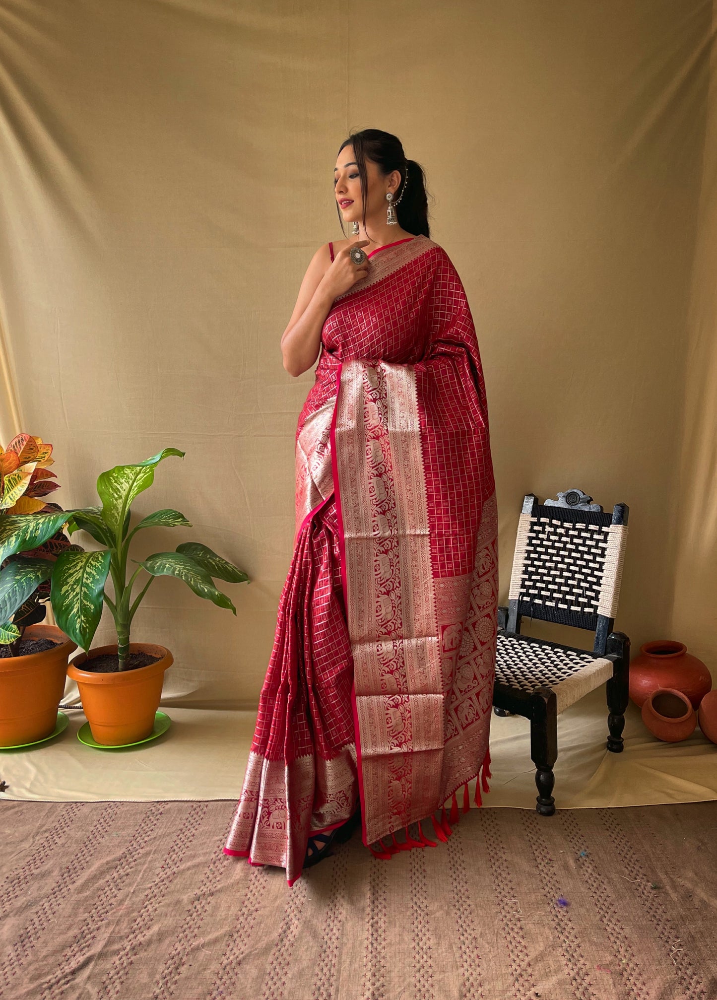 Red Soft Litchi Silk Khicha Checks Saree